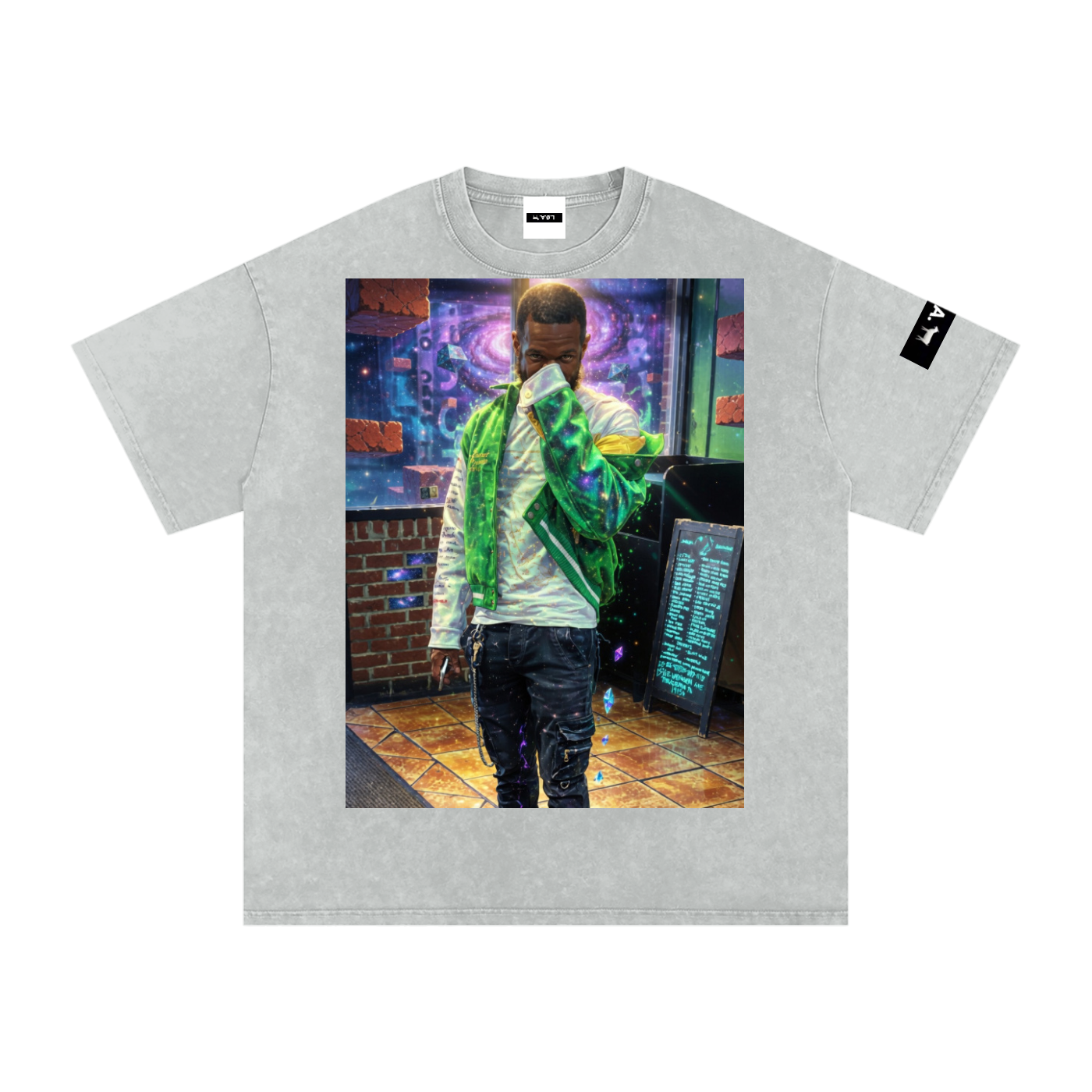 Snow washed oversized cotton t-shirt with vintage streetwear design