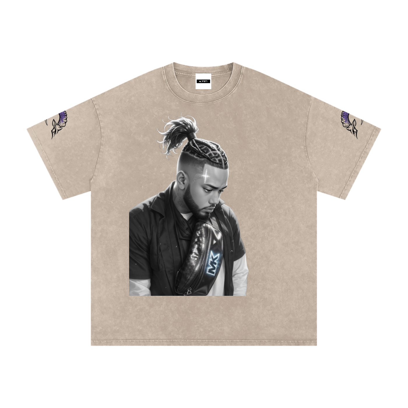 Snow washed oversized cotton t-shirt with vintage streetwear design